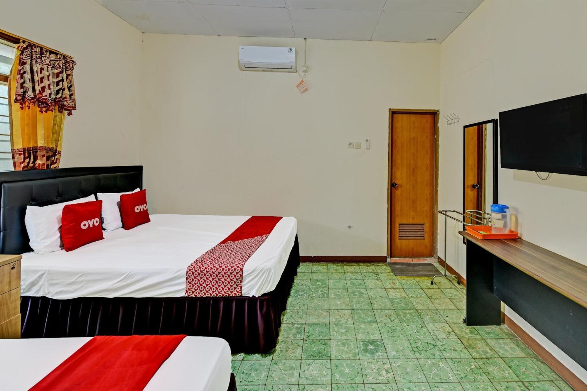 Oyo 90443 Hotel New Kartika In Cilopadang Buitenkant foto